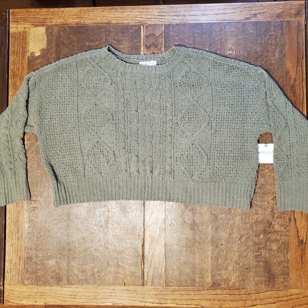 NWT | Arizona olive tree super soft crop knit sweater - Picture 1 of 2